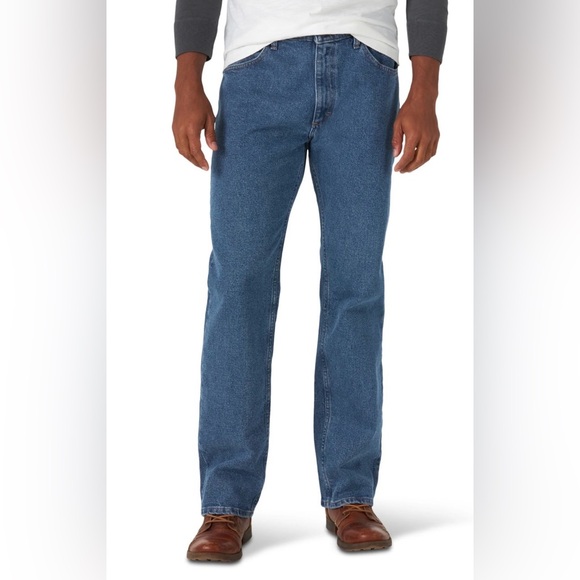 Wrangler Men's and Big Men's Regular Fit Jeans with Flex - Picture 1 of 5
